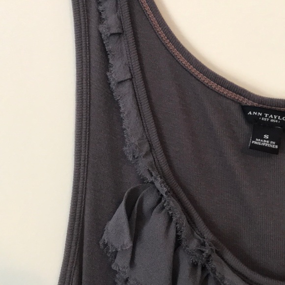 Ann Toylor ruffled tank - Picture 4 of 4